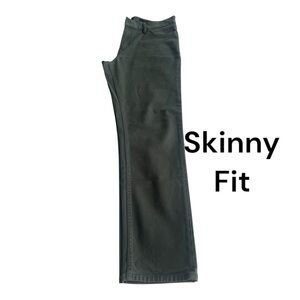 Men’s Banana Republic Traveler Pants Size 34x32 Yosemite Green. Used.